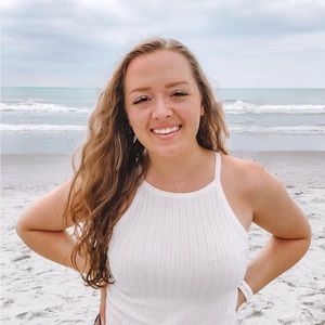 Meet your Posher, Abigail